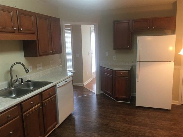 Building Photo - 4405 Moss Spring Drive