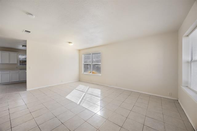 Building Photo - 211 Prentice Dr