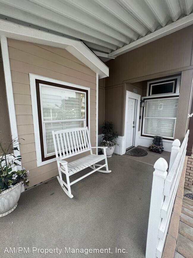 Building Photo - 2 br, 2 bath House - 4202 Lahaina Dr. #11