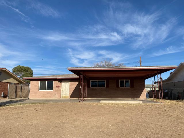 Primary Photo - 9402 Montgomery Dr