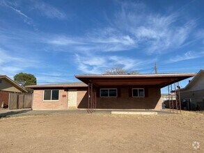 Building Photo - 9402 Montgomery Dr