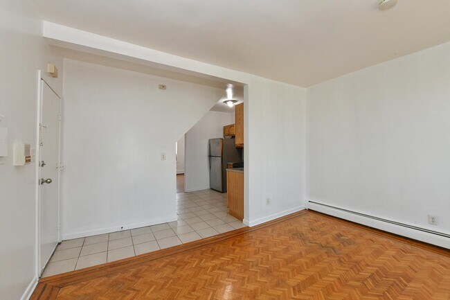 Foto del edificio - 3709 John F. Kennedy Blvd