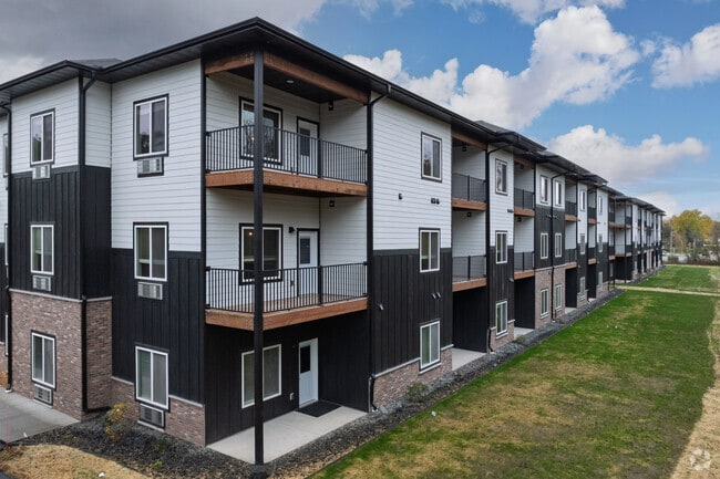 Building Photo - Welcome to Northern Lights!