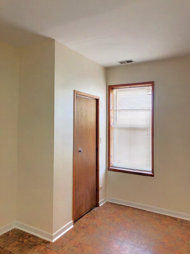 Foto del edificio - 2612 W Huron St