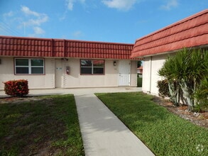 Building Photo - 242 Seville K