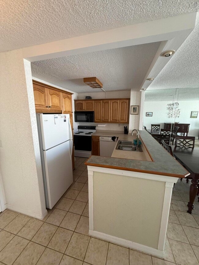 Building Photo - 3540 S Ocean Blvd