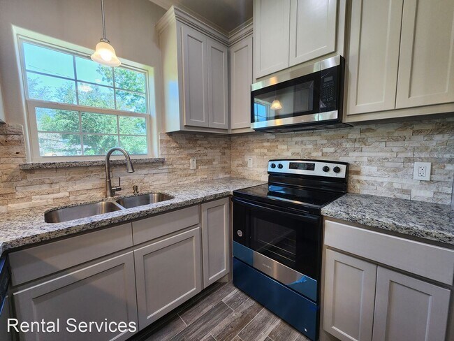 Building Photo - 3 br, 2 bath House - 2705 Goliad