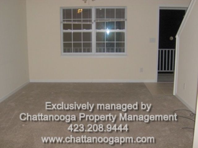 Building Photo - Spacious 2 bedroom in great location