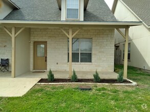 Building Photo - 118 Sandstone Dr