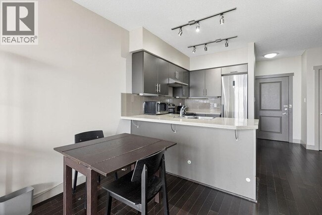 Building Photo - 9009 Cornerstone Mews