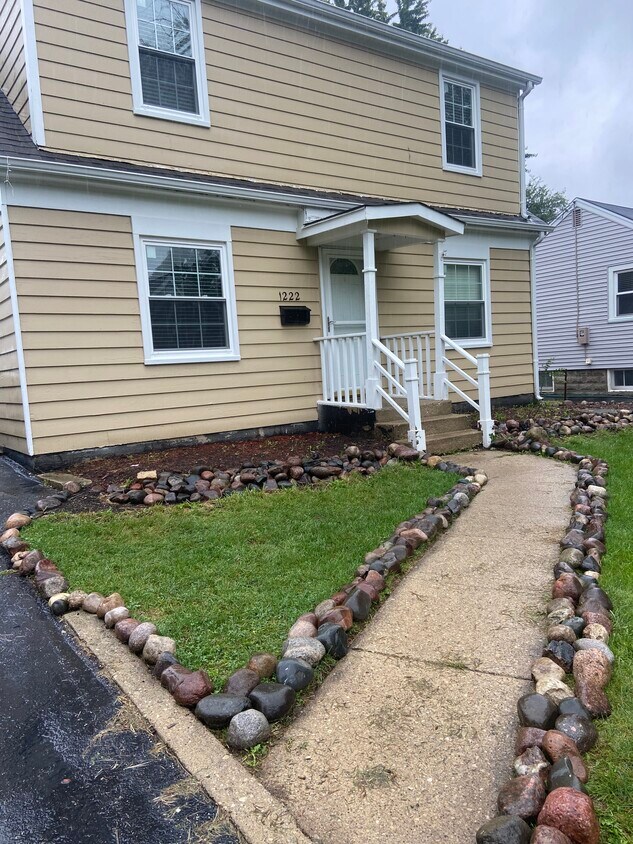 1222 N ster St, Naperville, IL 60563 House Rental in Naperville