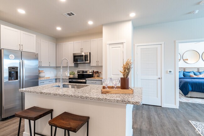 Building Photo - Bellrock Memorial