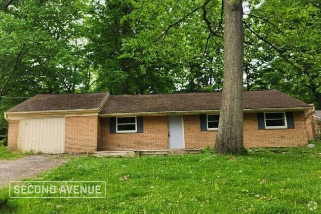 Building Photo - 1224 Maycroft Rd