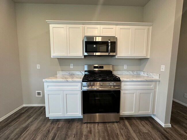 Foto del edificio - Quiet cul-da-sack - 3 bed 2 bath 2 car garage