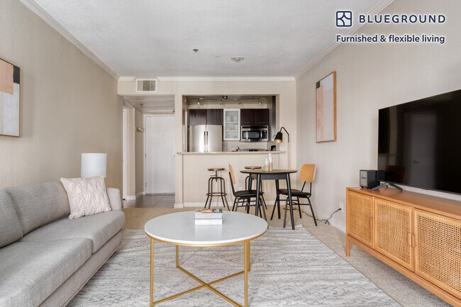 Foto del edificio - 1720 N Fuller Ave