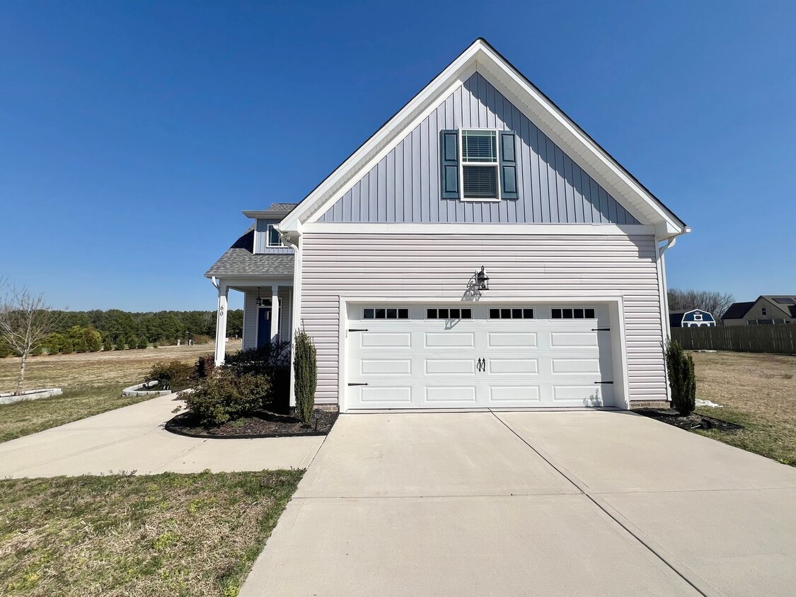 Primary Photo - Modern 3BD, 2.5BA Youngsville Home with Go...