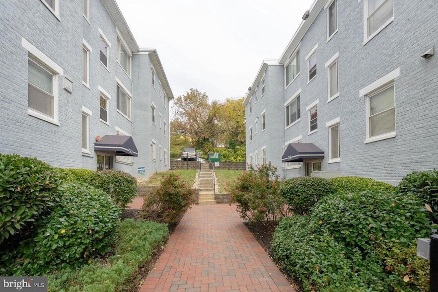 Primary Photo - 748 Brandywine St SE