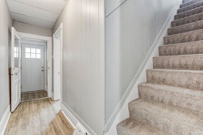 Foto del edificio - Updated House for Rent in Carrick!