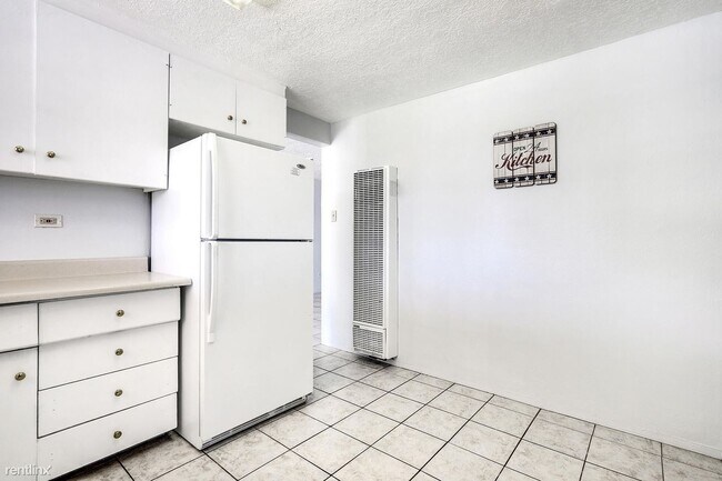 Building Photo - 3 br, 1.5 bath House - 5208 Palo Duro Ave NE