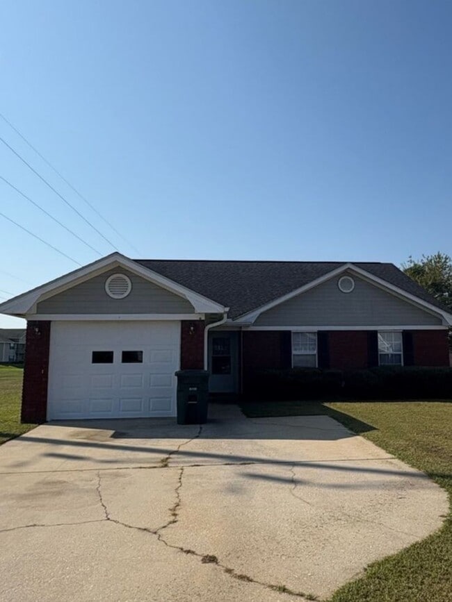 Building Photo - 3102 Achey Dr