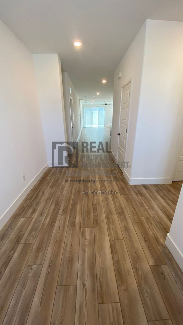 Foto del edificio - 6617 Shaver Dr