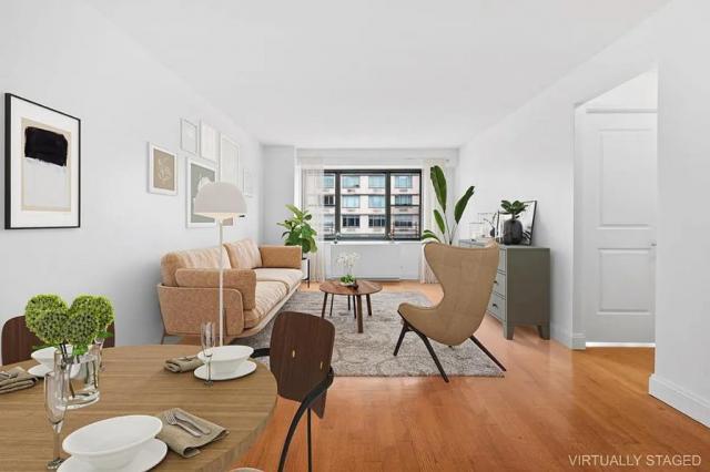 Foto principal - 2 bedroom in New York NY 10021