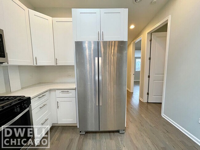 Foto del edificio - 718 N Willard Ct