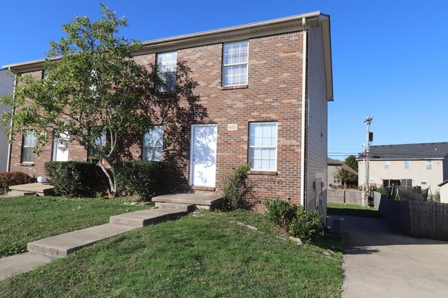 Building Photo - 633 Miles Rd