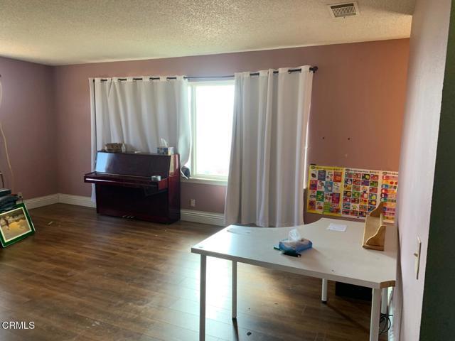 Foto del edificio - 18534 Symeron Rd