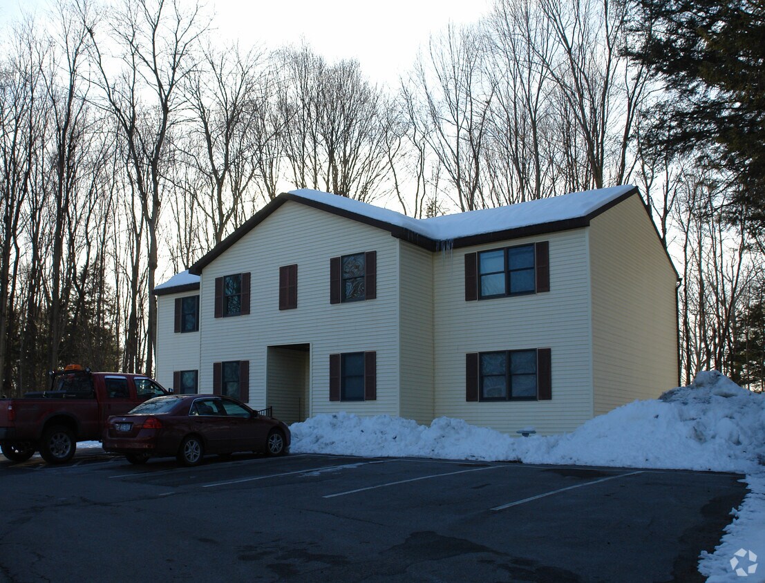 Foto del edificio - 2 Golden Pond Ct