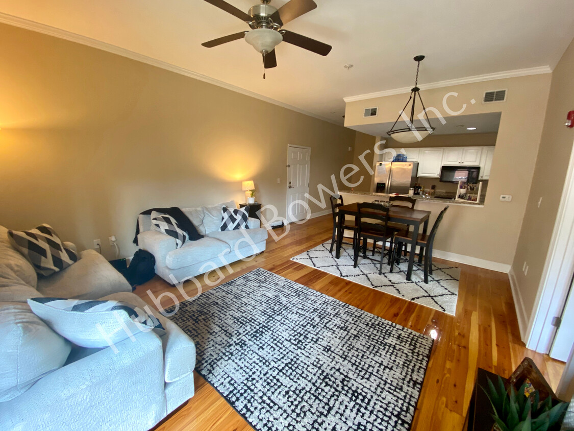 Foto principal - 1520 Main St