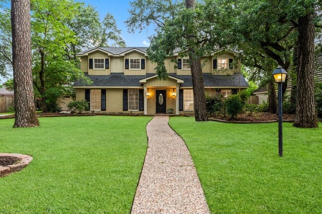 Building Photo - 16815 Memorial Oaks Ln