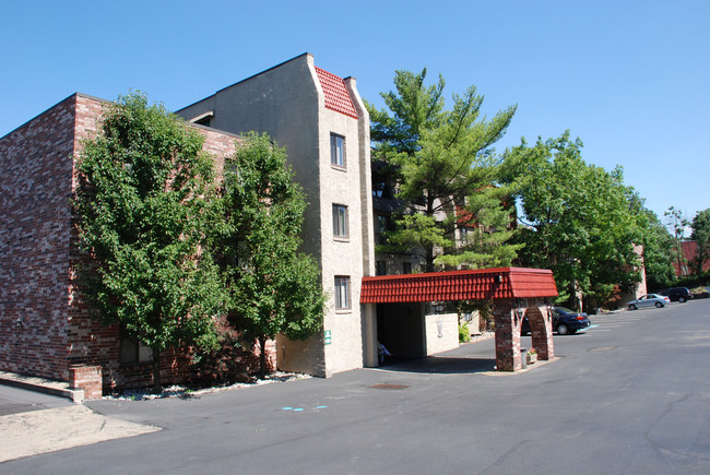 Building Photo - Seville Square Apartments