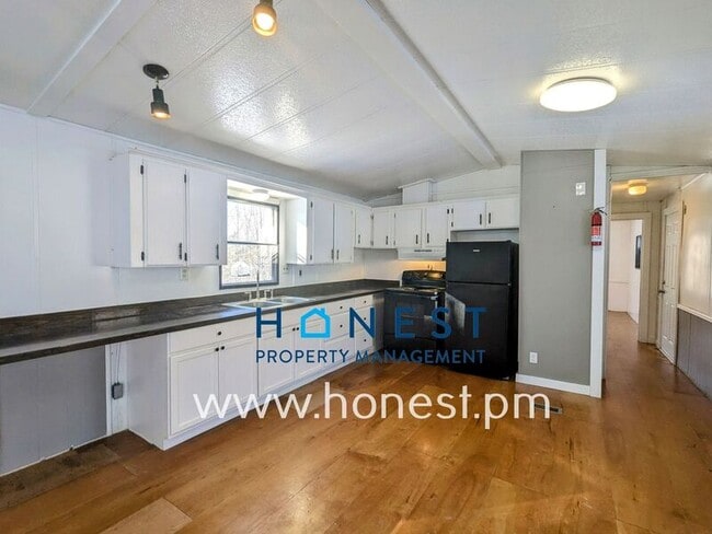 Building Photo - 9 Lexi Ln