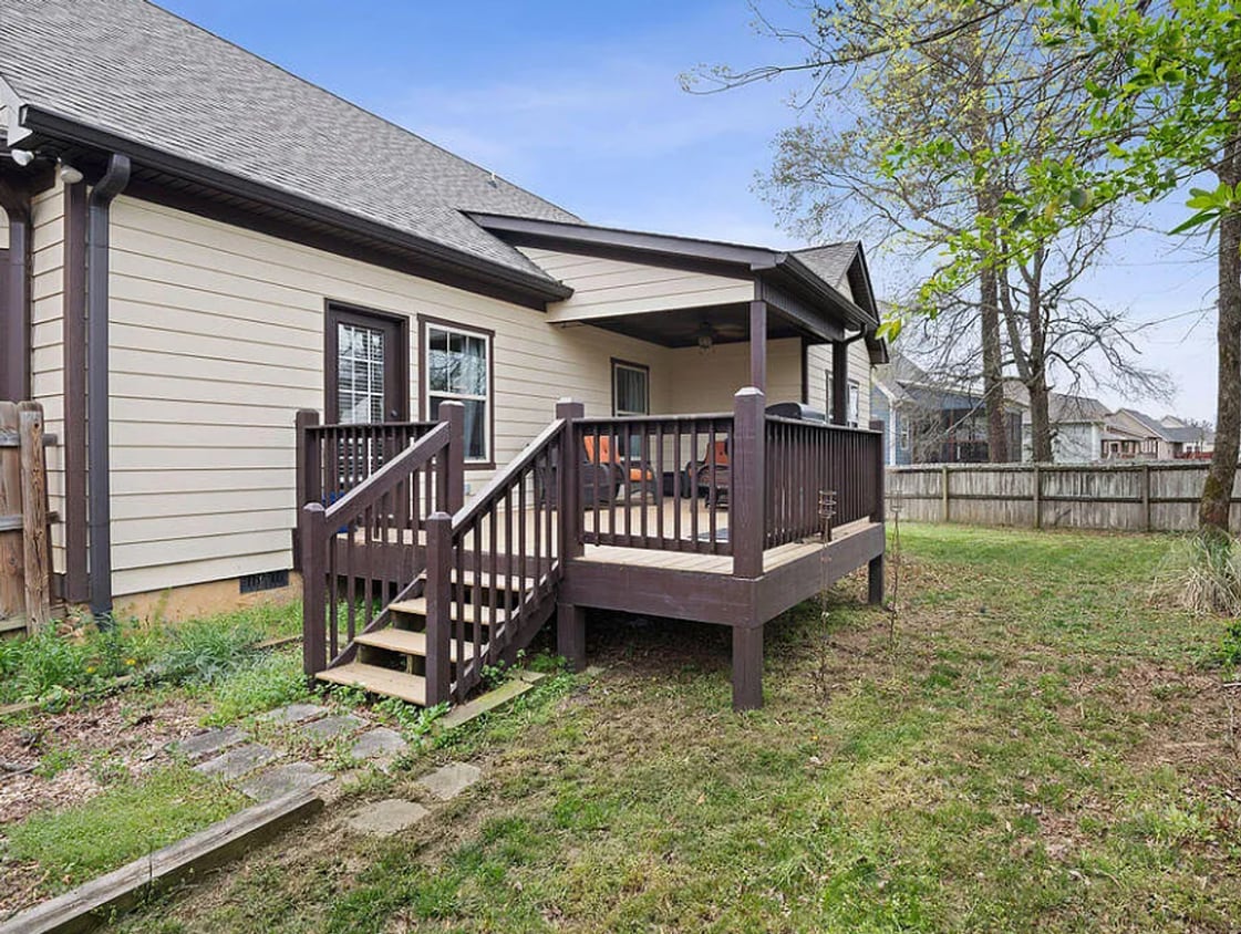 Building Photo - 4 Bedroom with a Fenced in Yard!
