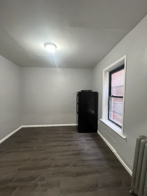Foto del edificio - 449 Mt Prospect Ave