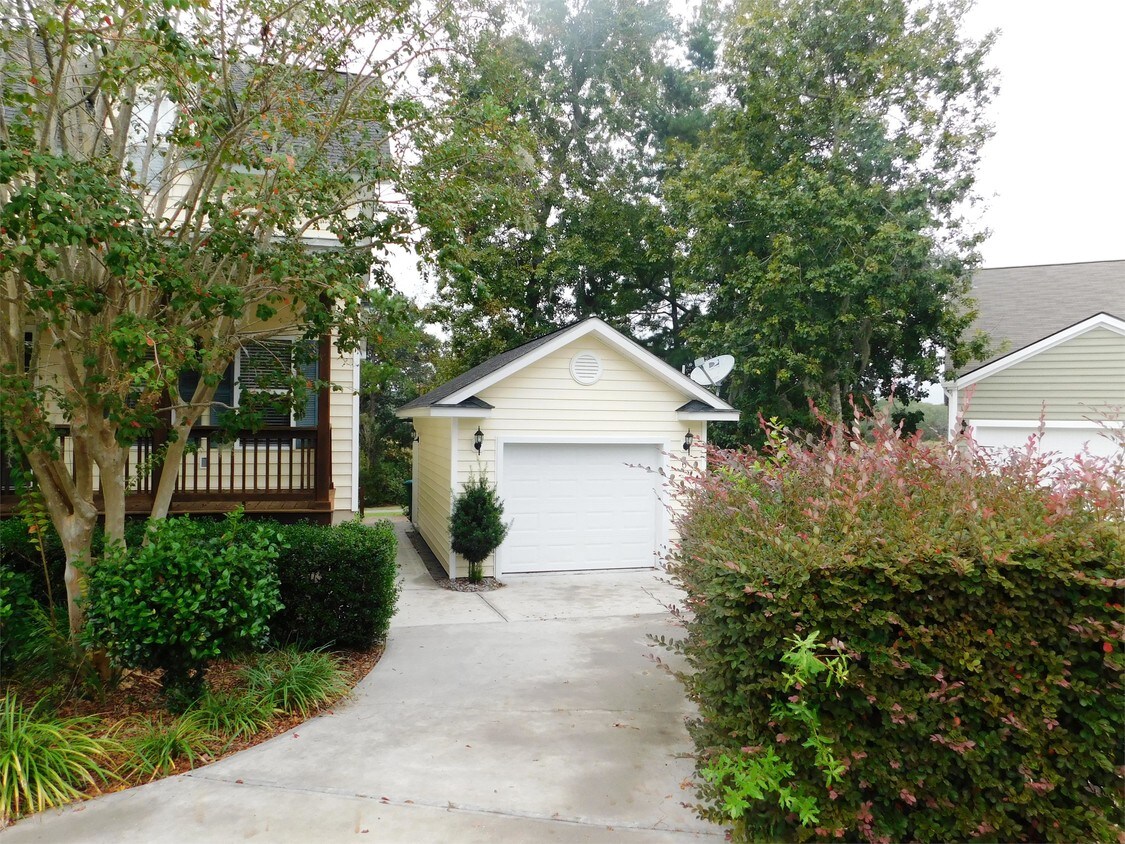 6 White Pond Blvd, Beaufort, SC 29902 House Rental in Beaufort, SC
