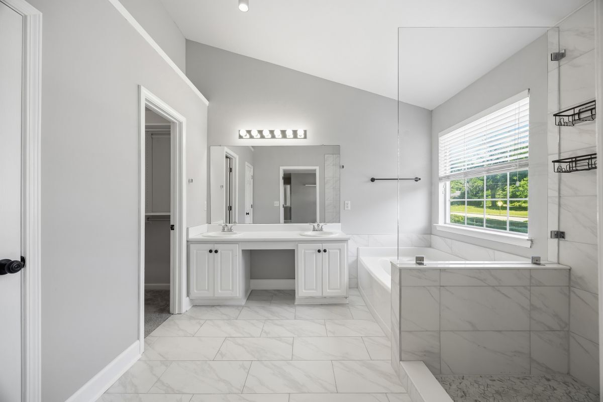 Foto del edificio - 1650 Huntcrest Way SW
