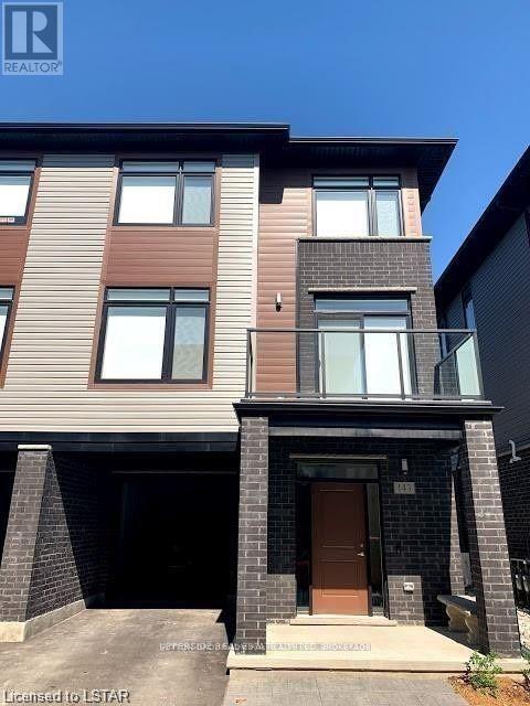 Building Photo - 3260 Singleton Ave