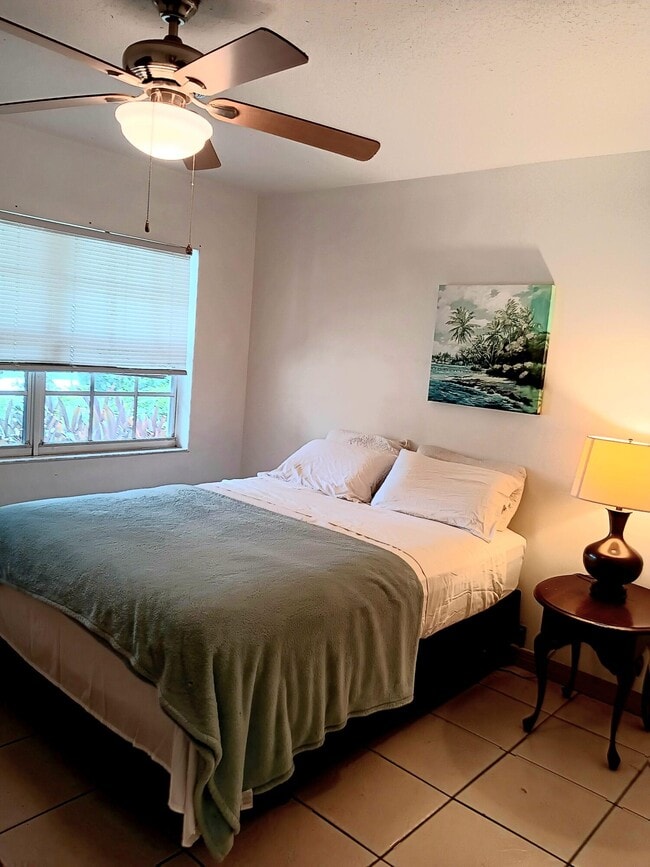 Foto del edificio - 1236 Block Island Rd