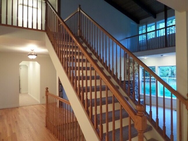 Foto del edificio - Absolutely Gorgeous 6-Bedroom Home on 5 Ac...