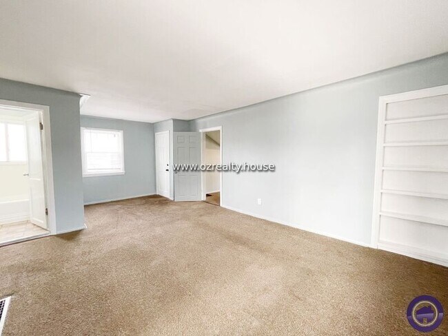Foto del edificio - 1263 Crestwood Rd