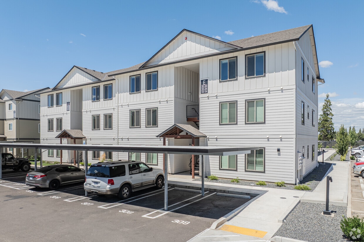 Primary Photo - Woodburn West Apartment Homes