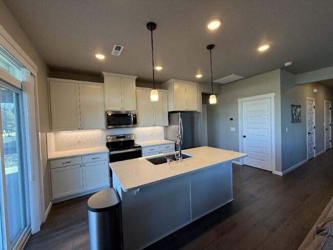 Foto del edificio - 9008 W Caelen Ave