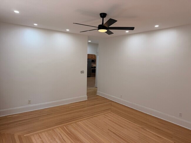 Foto del edificio - 1768 Beacon St