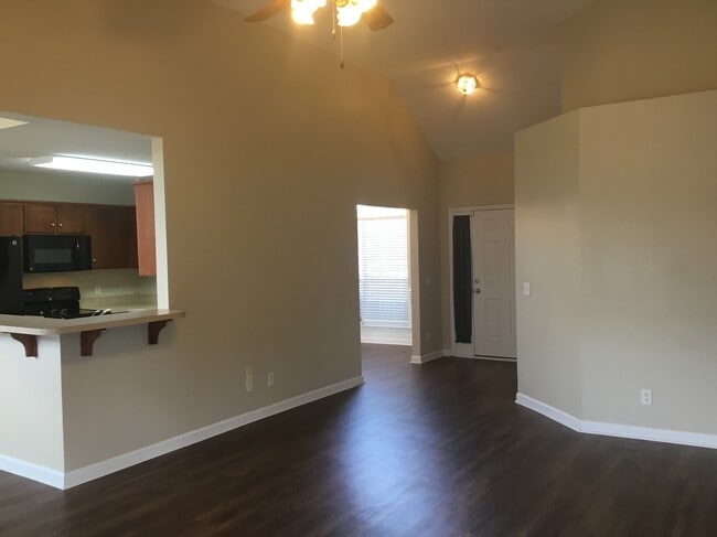 Foto del edificio - 55 Carlisle Ln