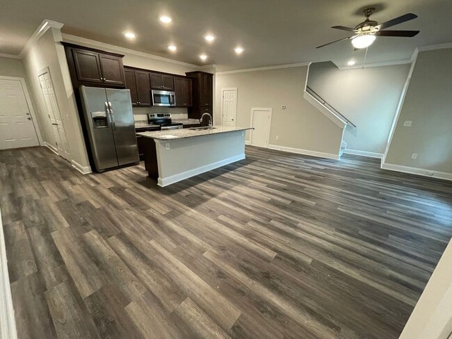 Building Photo - PRE-LEASING FOR AUGUST 2026!