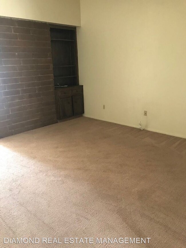 Foto del edificio - 7613 Quailwood Dr