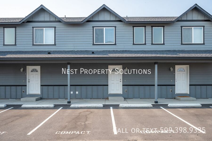 Foto principal - Brand New 2 Bed, 2.5 Bath Townhome! WSG In...