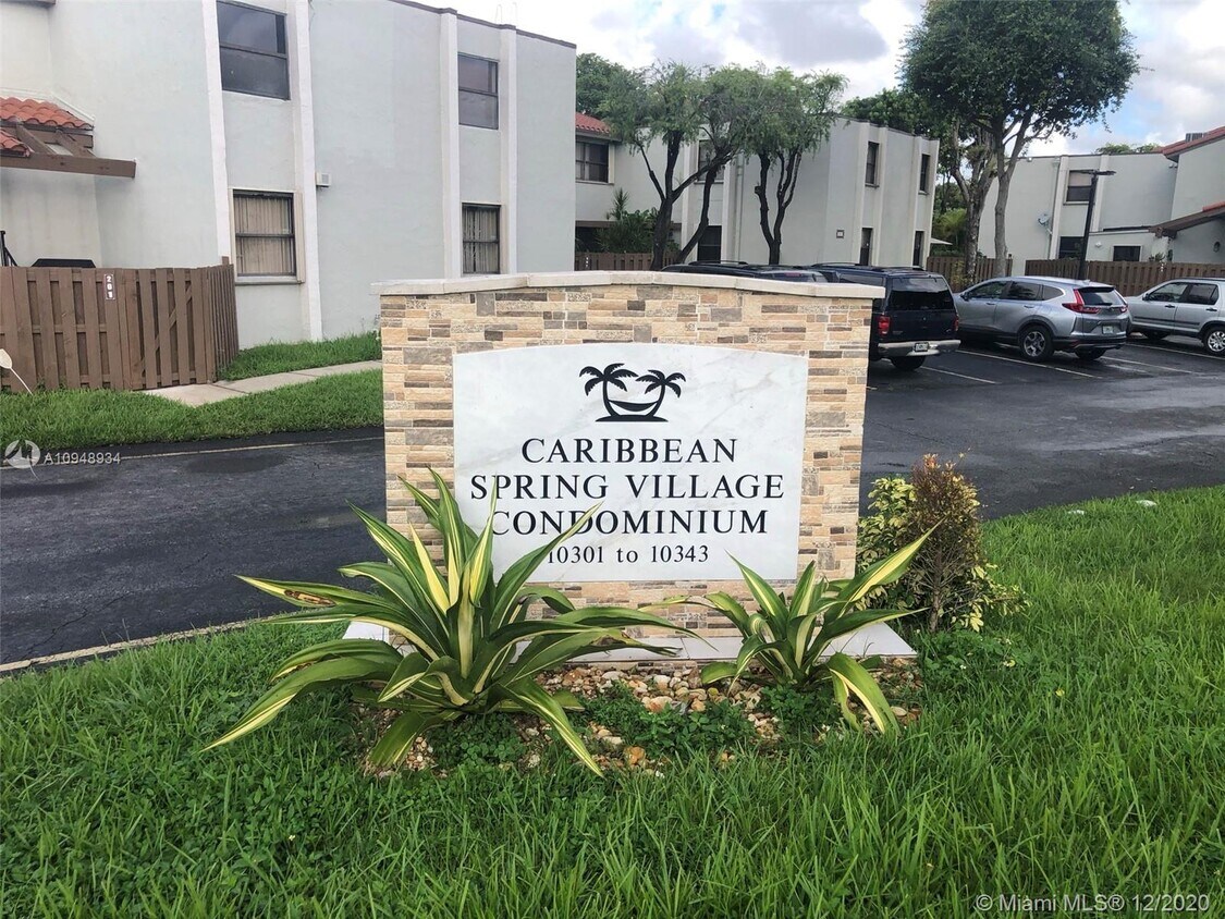 Foto principal - 10317 NW 9th St Cir